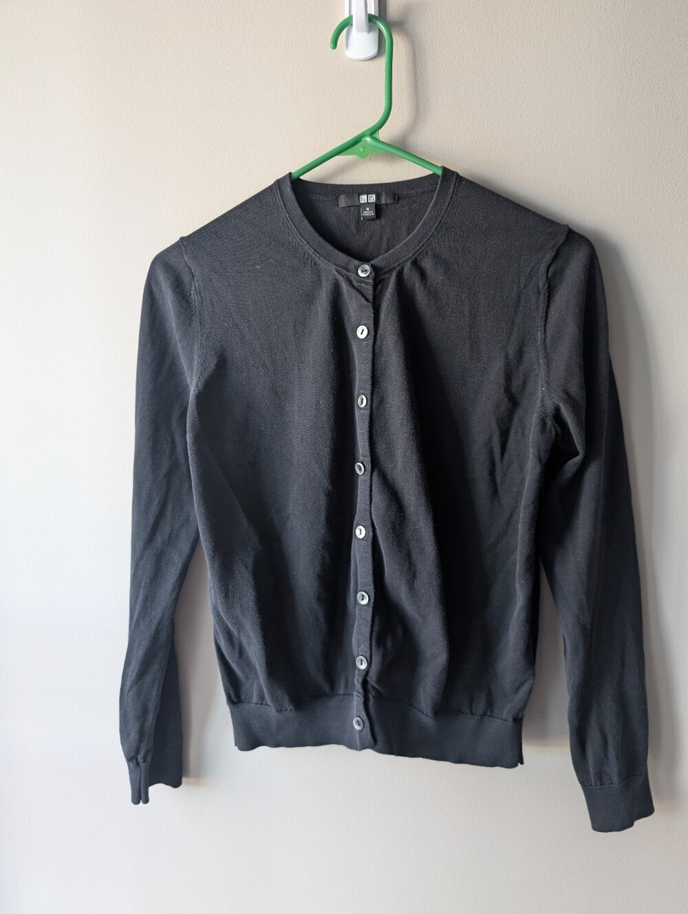 Uniqlo Black Women's Crew Neck Cotton Cardigan Sweater - Size M